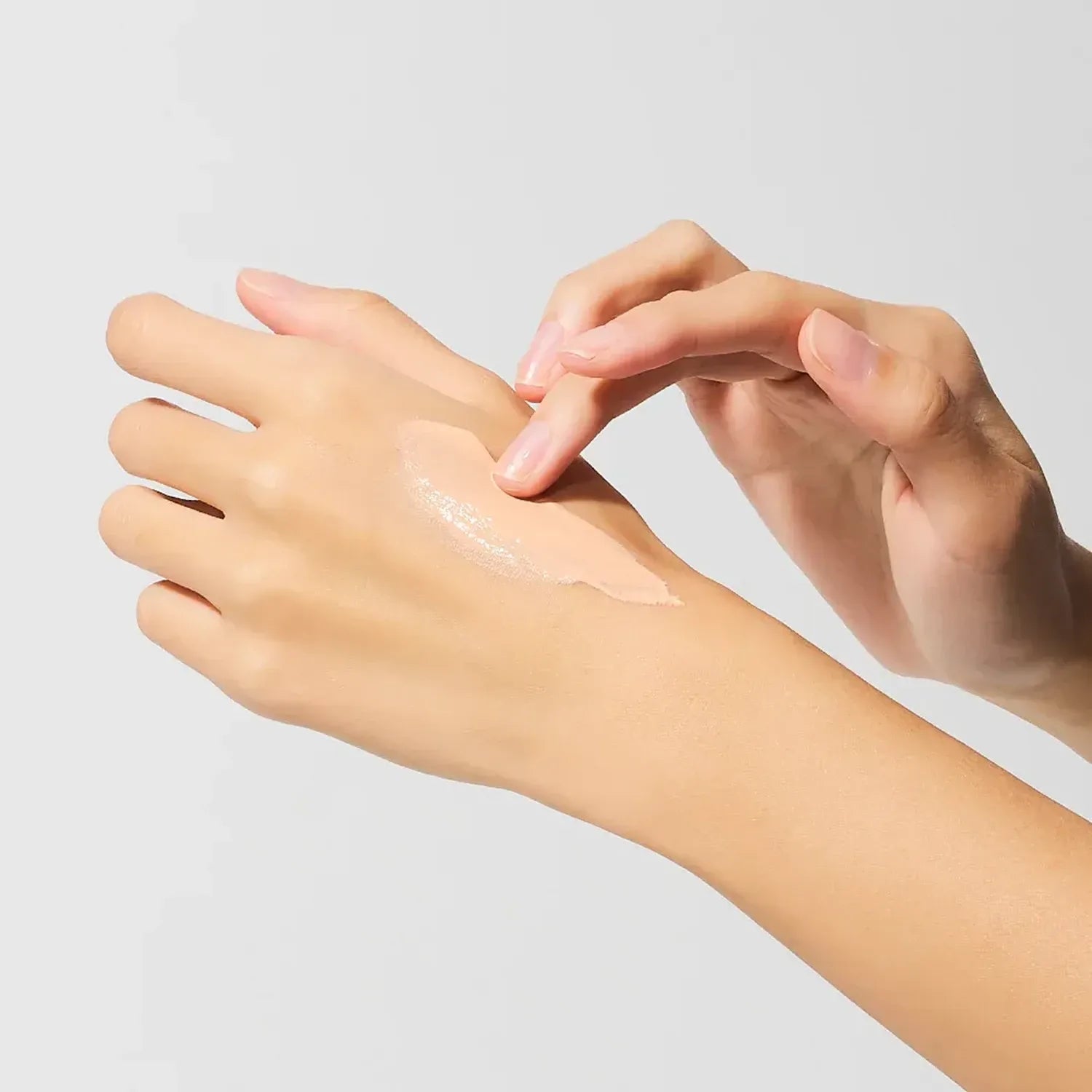 Cemenrete Calcium Dark Spot Eye Cream 15g - MOQ 108