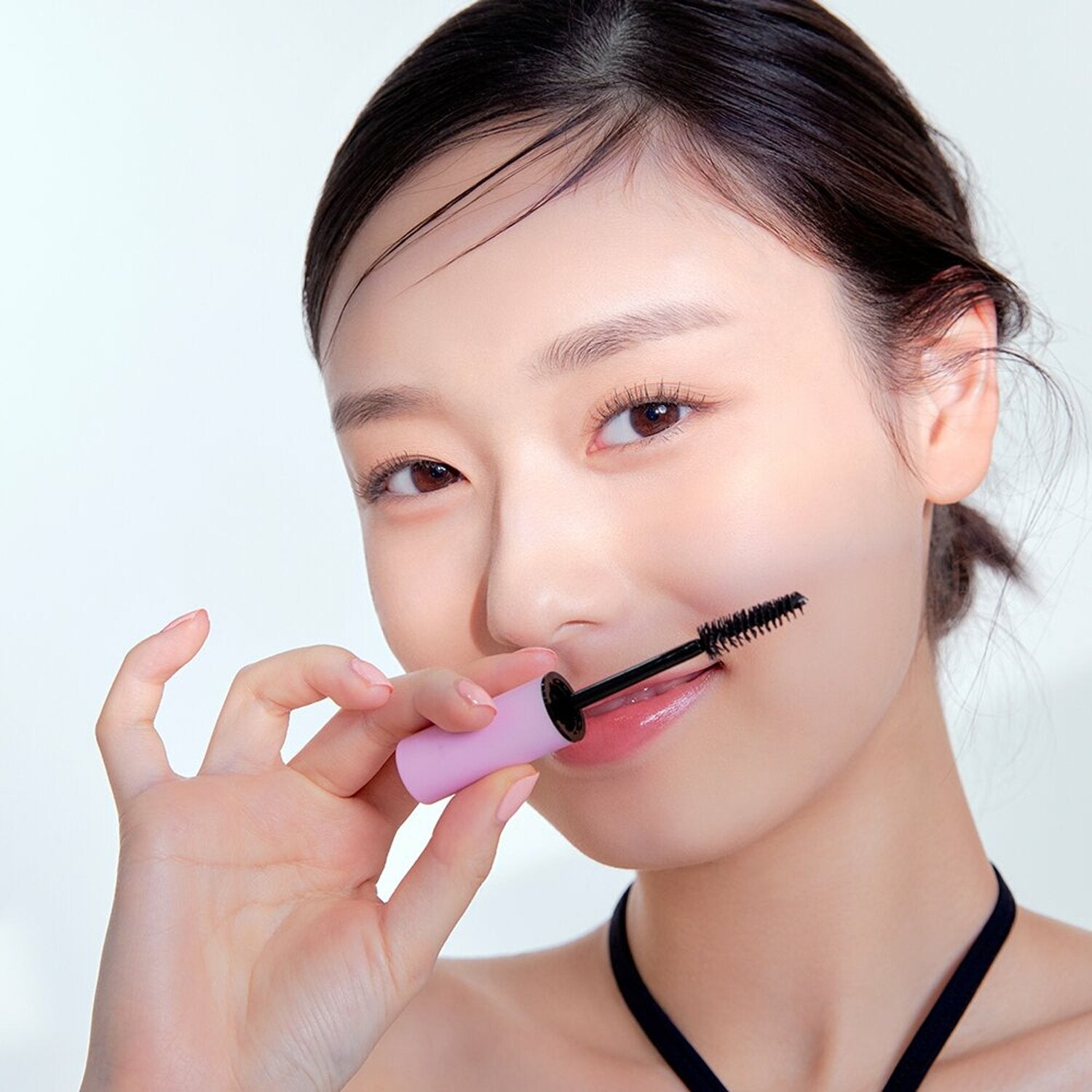 Etude House Dr. Mascara Fixer, 13g, offered in two types, delivers superior mascara hold and curl for a captivating appearance.