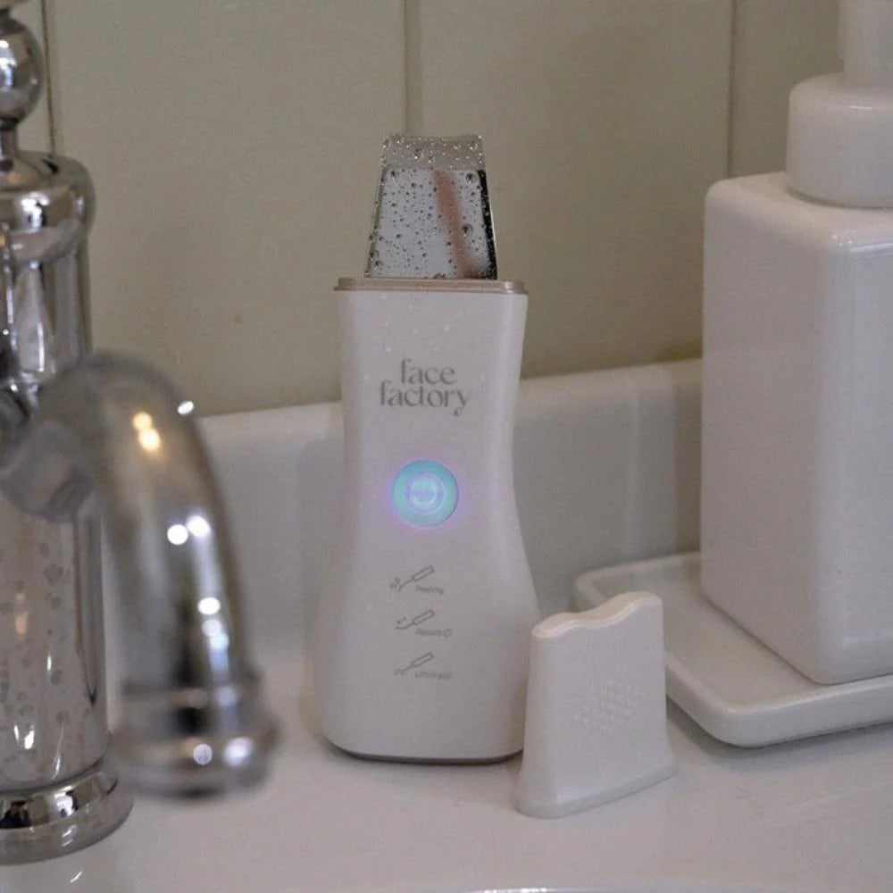 FACE FACTORY Waterpeeling Machine