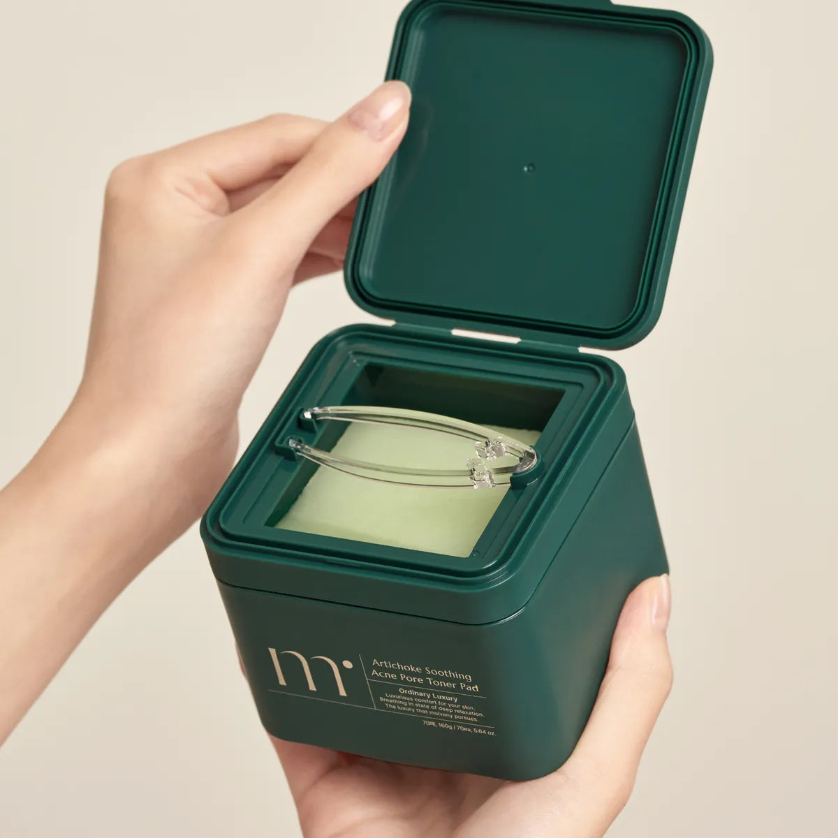 molvany Artichoke Soothing Affect Pore Toner Pad