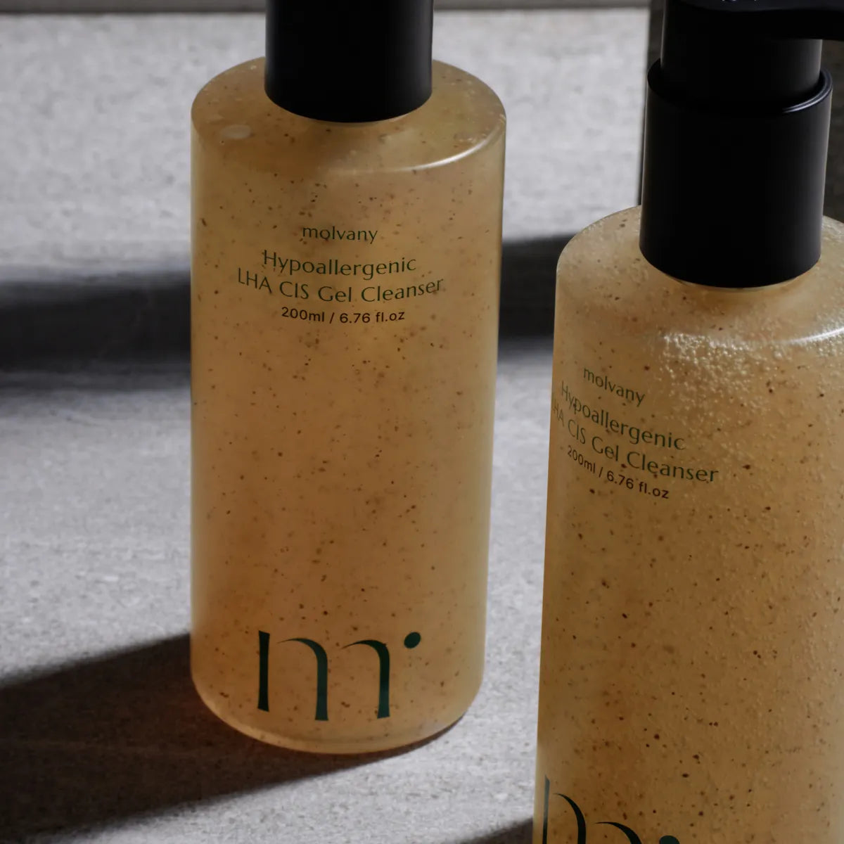 molvany Hypoallergenic LHA CIS Gel Cleanser