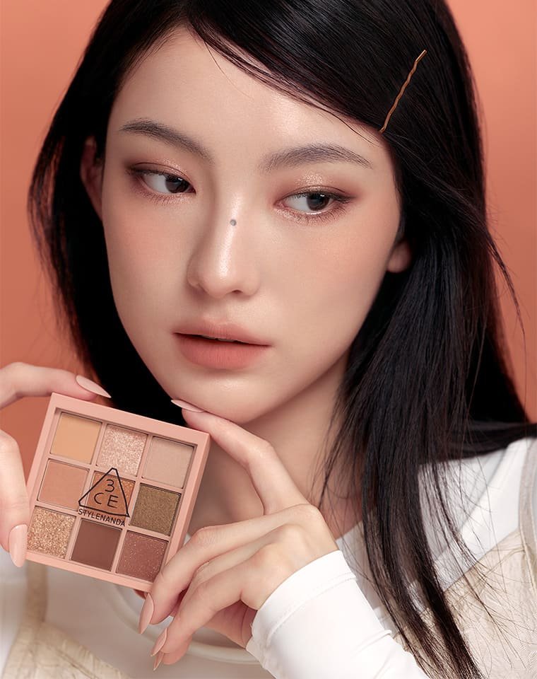 3CE MULTI EYE COLOR PALETTE #OVERTAKE (MOOD RECIPE)