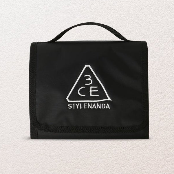 wash-bag_small_black_pdp_pck_1.jpg