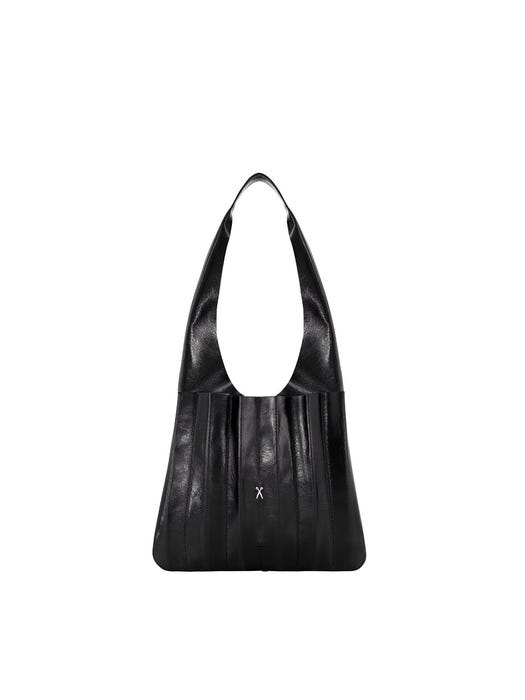 Lucky Pleats Shoulder Bag - Glossy Black