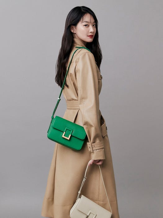 Illian Shoulder Bag 21