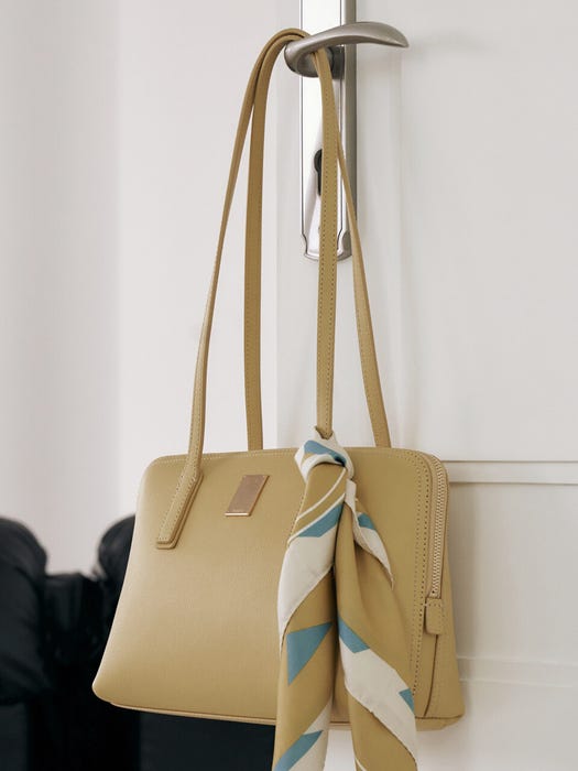 Olen Shoulder Bag 28