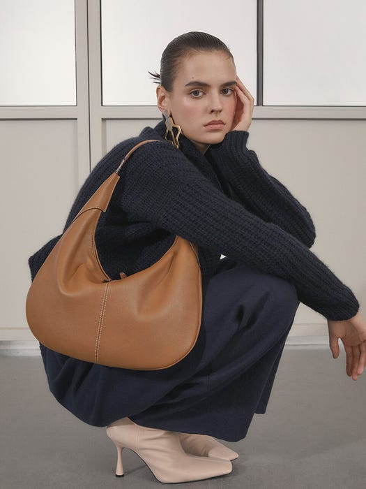 Half Moon Captain Speaking Hobo Shoulder Bag M