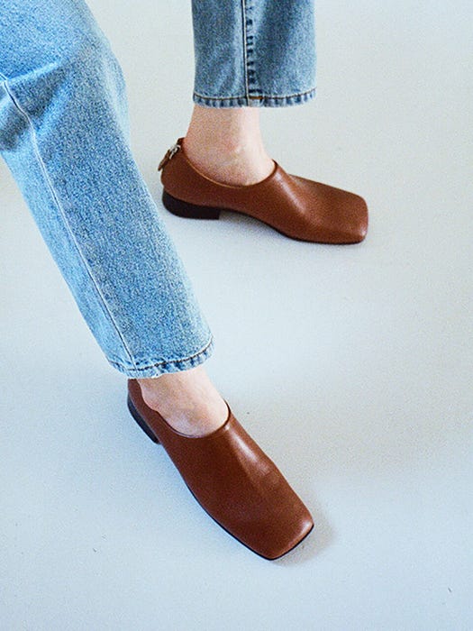 Back Zip Flat Shoes - Brown