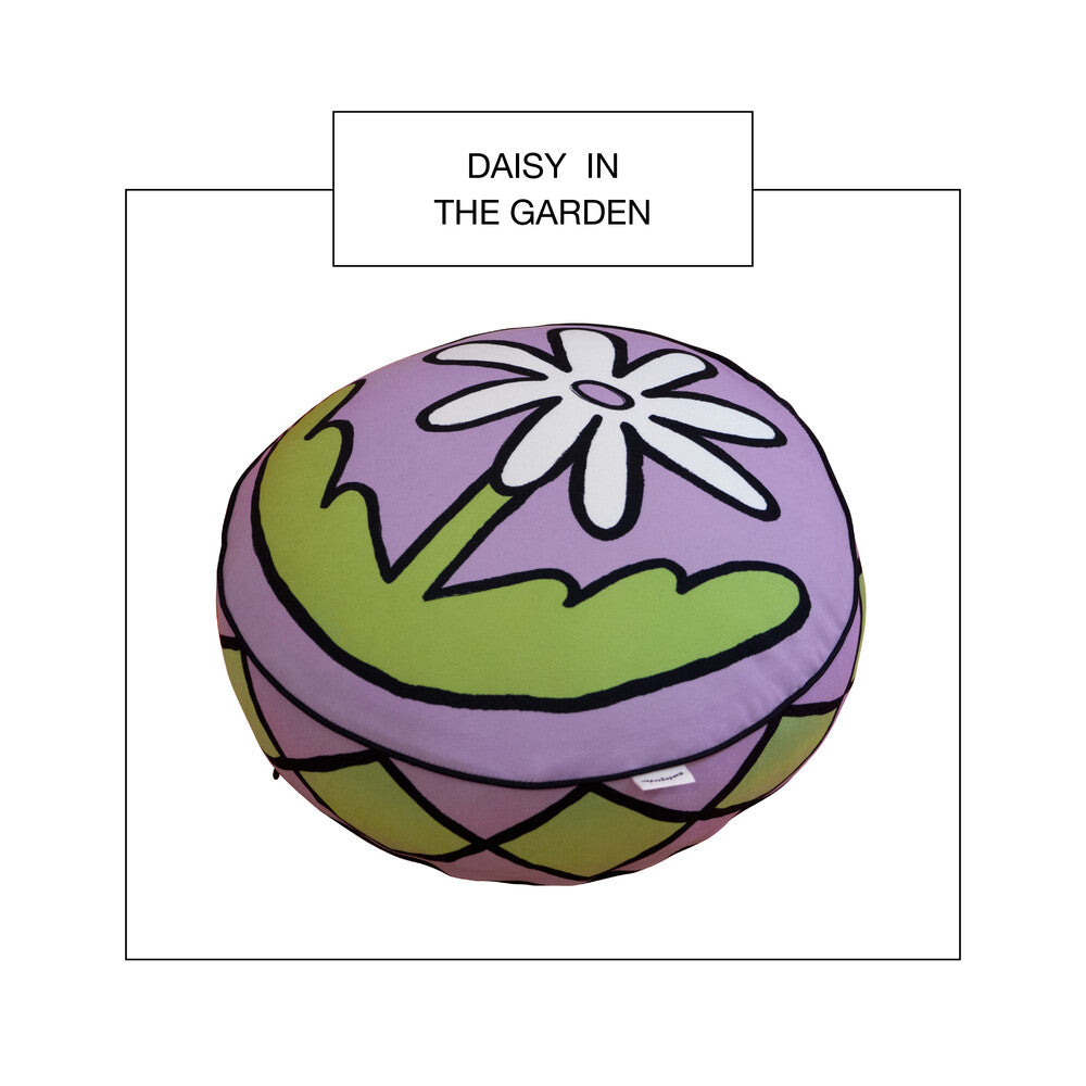 [Cushion #04] Daisy in the garden