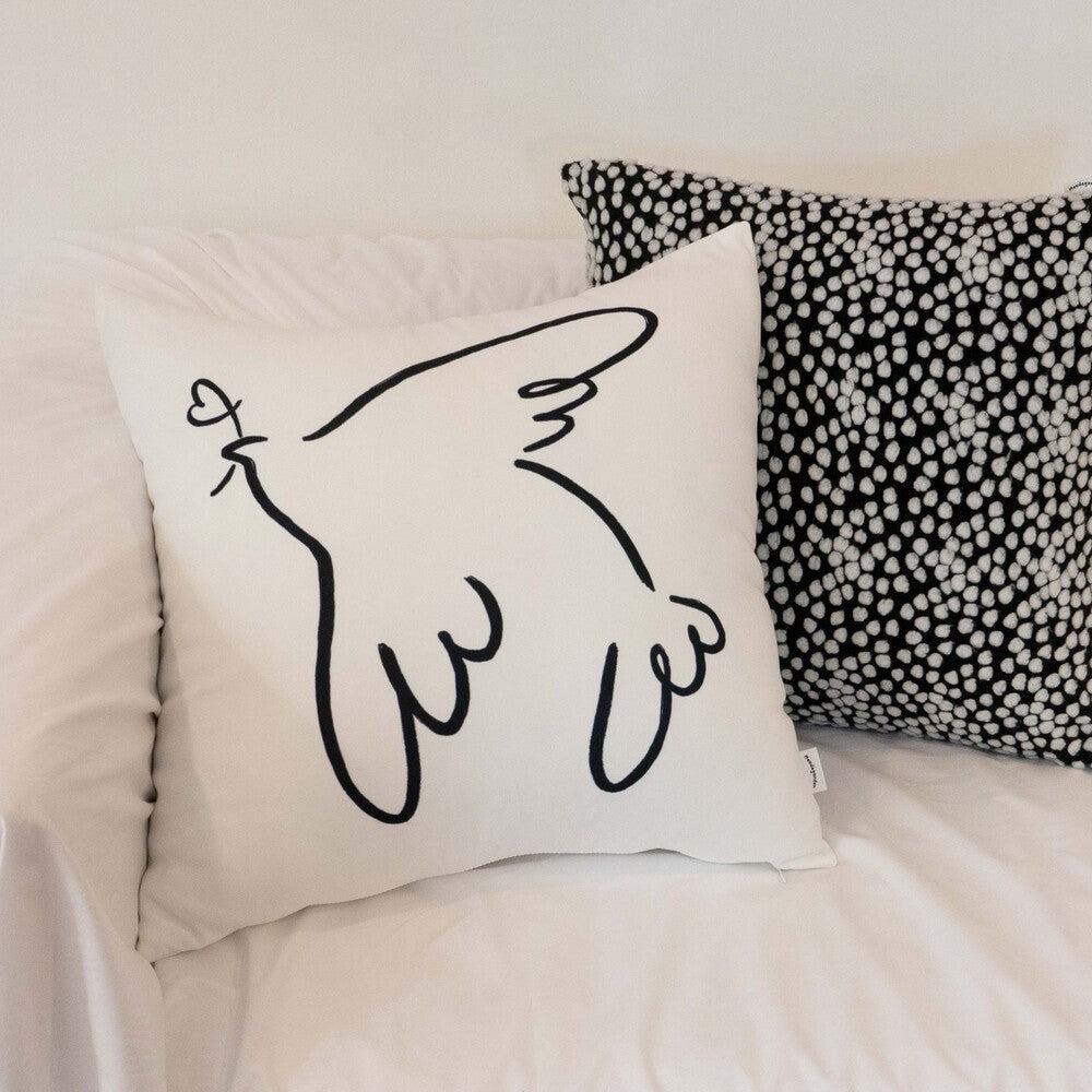 [Cushion #02] Bird in the garden